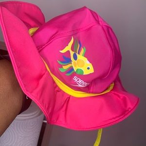 Speedo waterproof brim hat